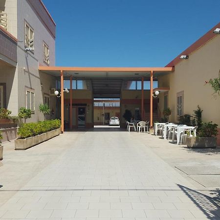 Hotel Mare Pineta Bari Esterno foto