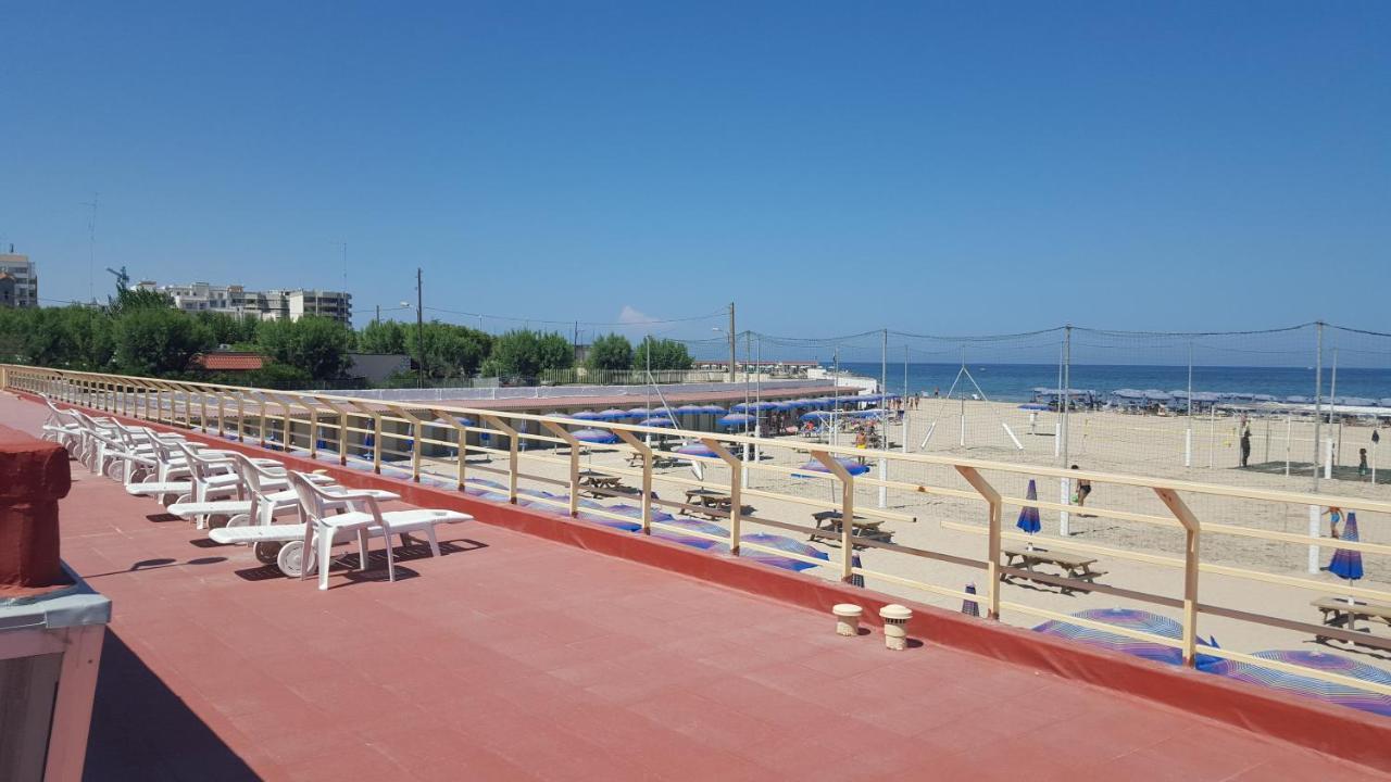 Hotel Mare Pineta Bari Esterno foto