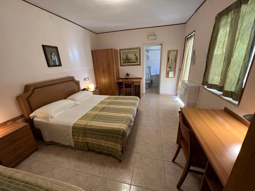 Hotel Mare Pineta Bari Esterno foto
