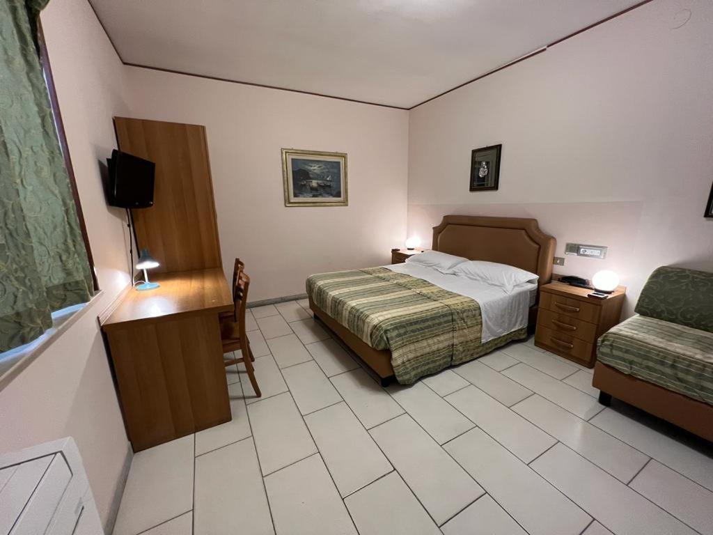 Hotel Mare Pineta Bari Esterno foto