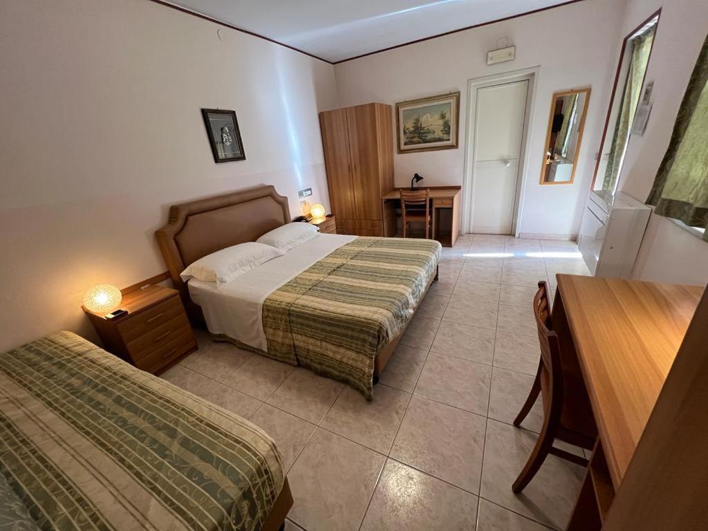 Hotel Mare Pineta Bari Esterno foto
