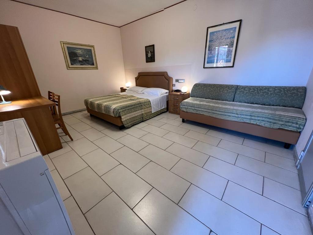 Hotel Mare Pineta Bari Esterno foto
